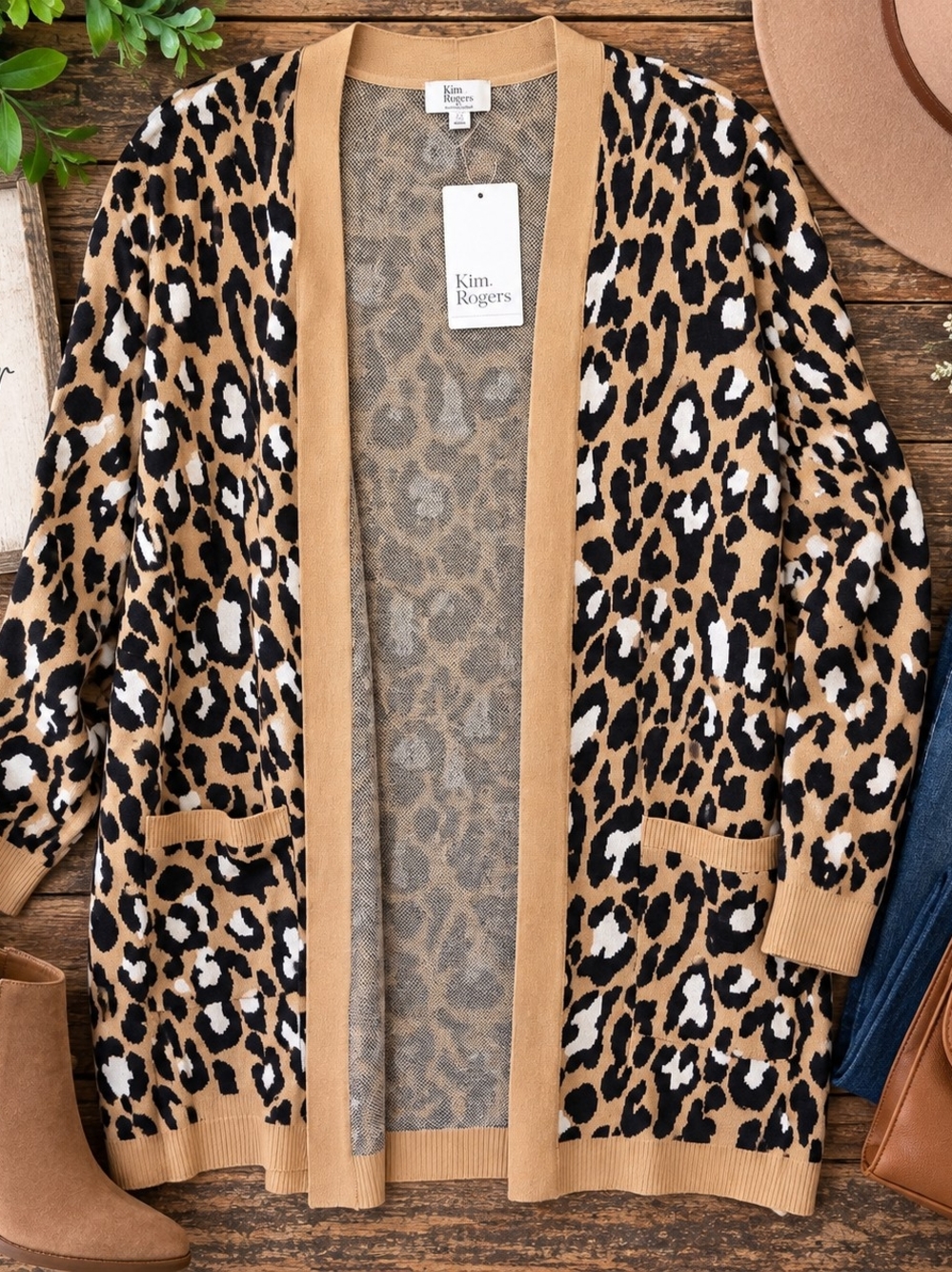 Brand new with tags Kim Rogers women’s cardigan in size 2X. Stylish leopard/anim